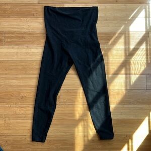 Beyond yoga maternity leggings worn once
